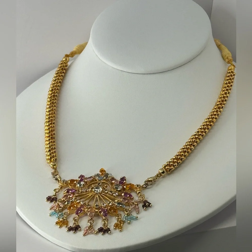 Multicolor statement Pendant Necklace - Picture 2 of 7